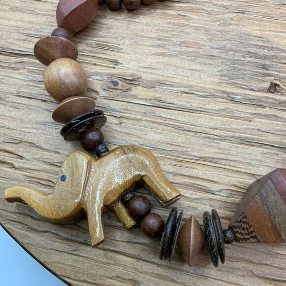 Hand Carved African Vintage Wooden Beaded Elephant Lion Giraffe Necklace - Picture 8 of 10